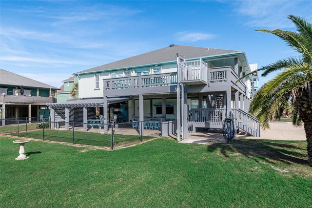 3279 Prides Way, Crystal Beach, TX 77650
