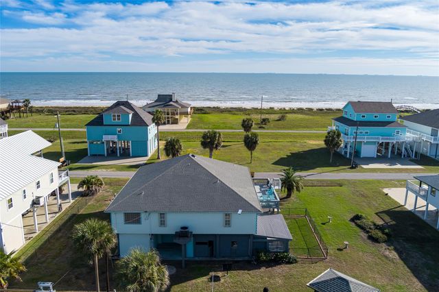 3279 Prides Way, Crystal Beach, TX 77650