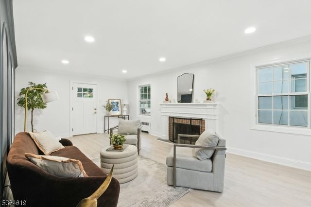 28 Reynolds Pl, Newark City, NJ 07106