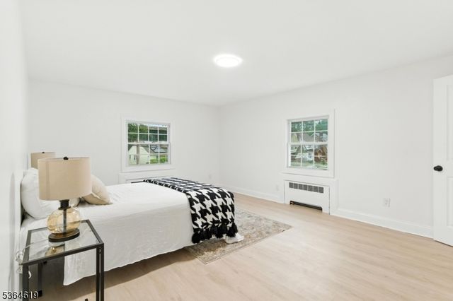 28 Reynolds Pl, Newark City, NJ 07106