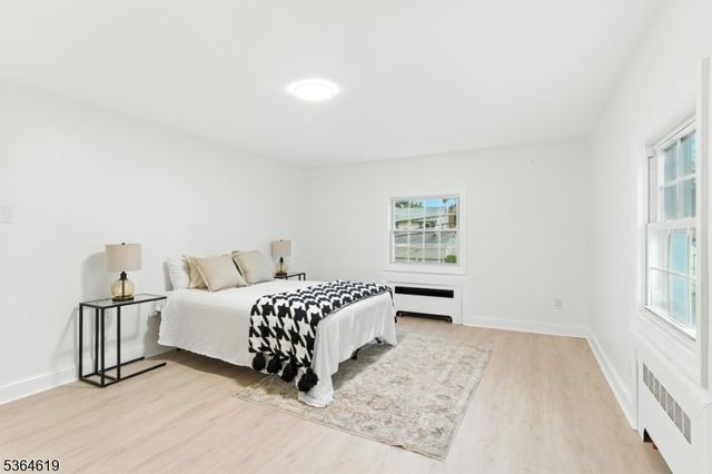 28 Reynolds Pl, Newark City, NJ 07106