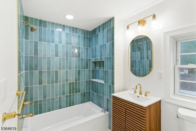 28 Reynolds Pl, Newark City, NJ 07106