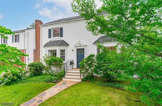 28 Reynolds Pl, Newark City, NJ 07106