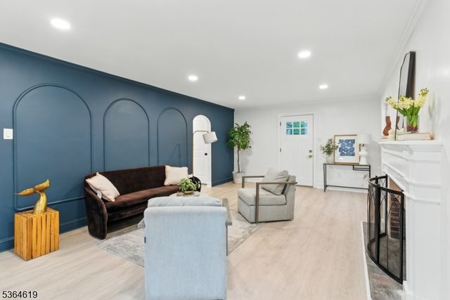 28 Reynolds Pl, Newark City, NJ 07106