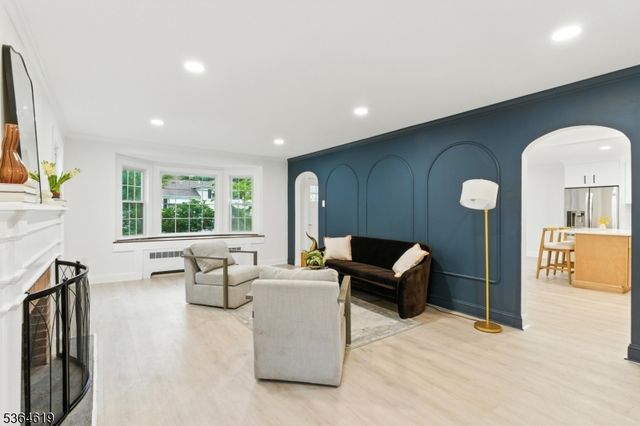 28 Reynolds Pl, Newark City, NJ 07106