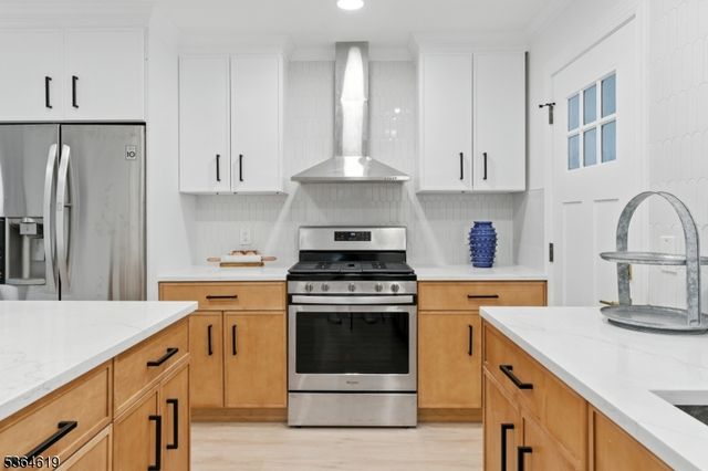 28 Reynolds Pl, Newark City, NJ 07106
