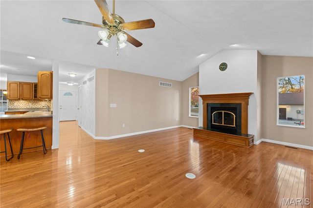 6450 Timber Lane Drive, Mascoutah, IL 62258