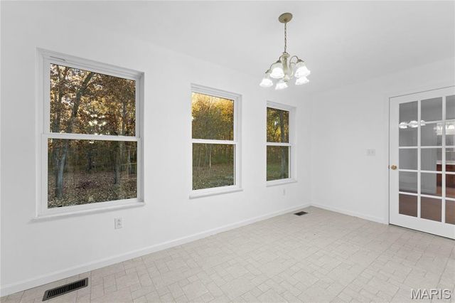 6450 Timber Lane Drive, Mascoutah, IL 62258