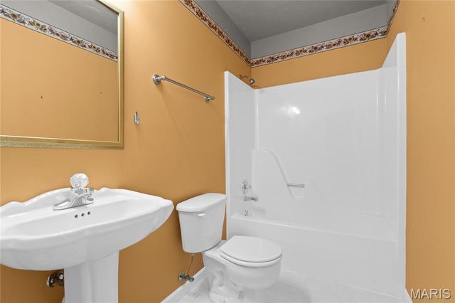 6450 Timber Lane Drive, Mascoutah, IL 62258