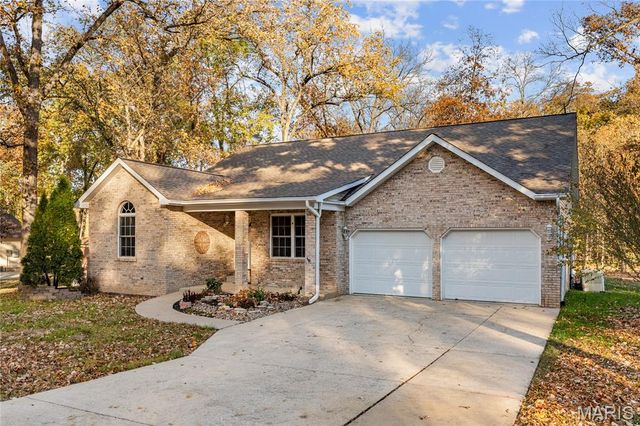 6450 Timber Lane Drive, Mascoutah, IL 62258