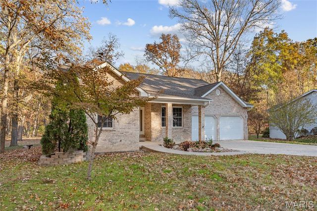 6450 Timber Lane Drive, Mascoutah, IL 62258