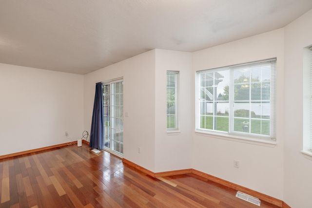 1113 S Adams Rd, Spokane Valley, WA 99037