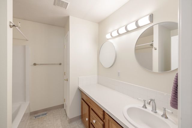 1113 S Adams Rd, Spokane Valley, WA 99037
