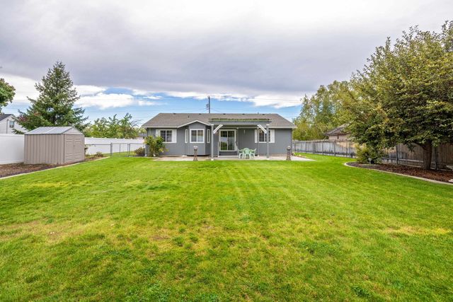1113 S Adams Rd, Spokane Valley, WA 99037