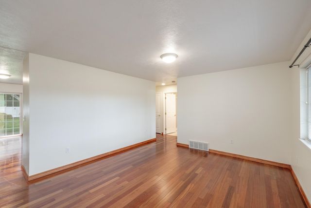 1113 S Adams Rd, Spokane Valley, WA 99037