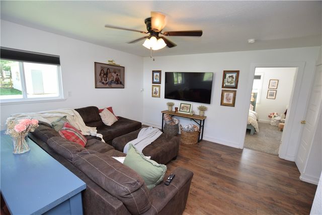202 W Graham Street, Prairie Grove, AR 72753