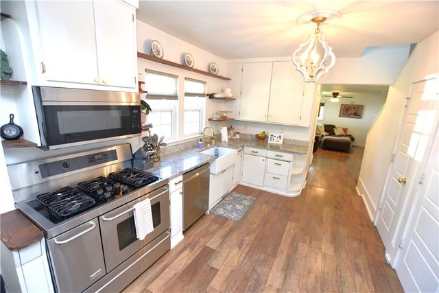 202 W Graham Street, Prairie Grove, AR 72753