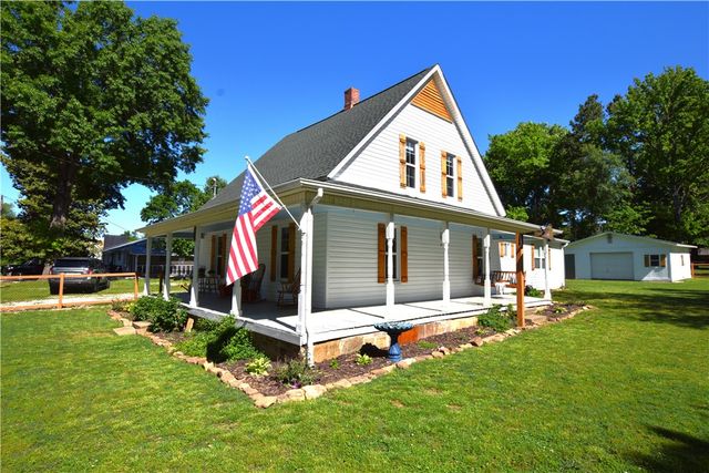 202 W Graham Street, Prairie Grove, AR 72753
