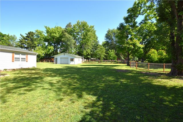 202 W Graham Street, Prairie Grove, AR 72753