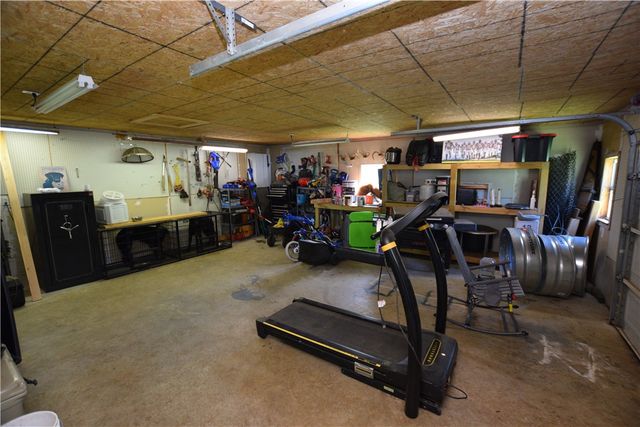 202 W Graham Street, Prairie Grove, AR 72753