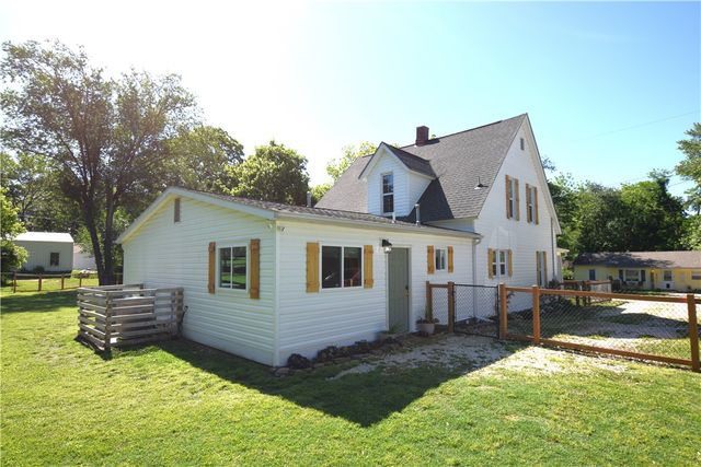 202 W Graham Street, Prairie Grove, AR 72753
