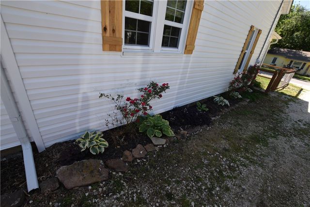 202 W Graham Street, Prairie Grove, AR 72753
