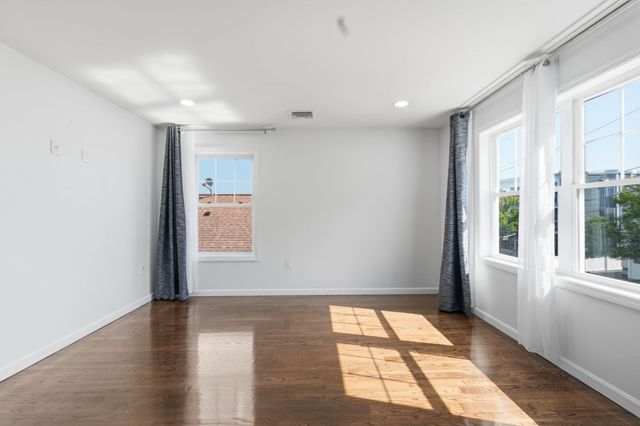 30 Highland St, Revere, MA 02151