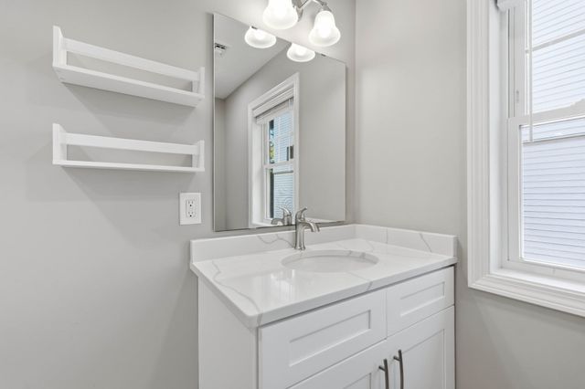 30 Highland St, Revere, MA 02151