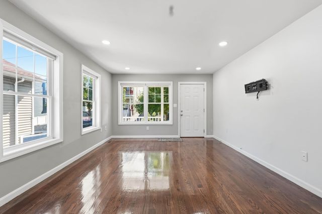 30 Highland St, Revere, MA 02151