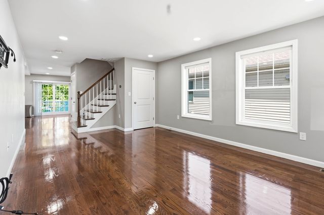 30 Highland St, Revere, MA 02151