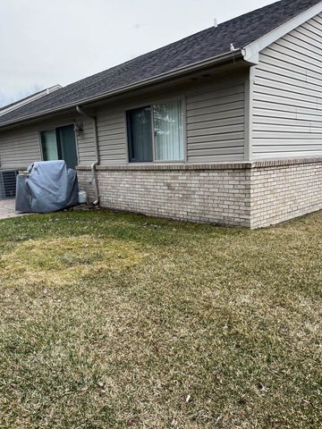 16123 Blue Spruce Drive, Clinton Twp, MI 48035