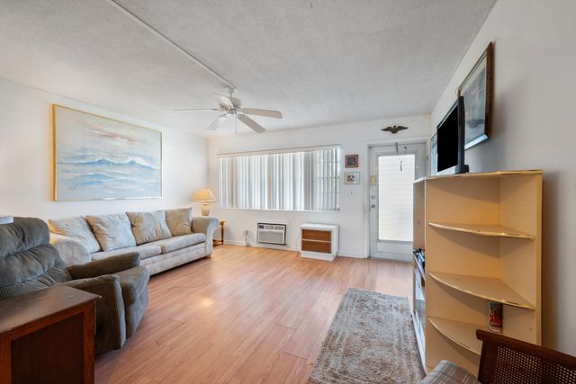 185 Andover H, West Palm Beach, FL 33417
