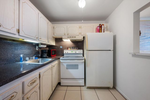 185 Andover H, West Palm Beach, FL 33417