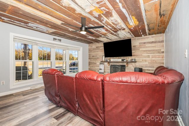 6600 Barrier Store Road, Mount Pleasant, NC 28124