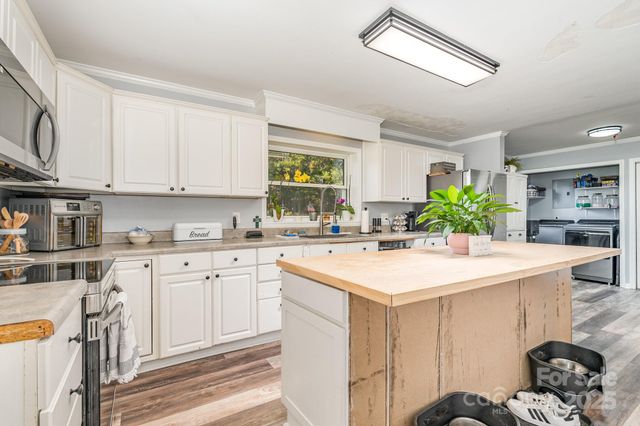 6600 Barrier Store Road, Mount Pleasant, NC 28124