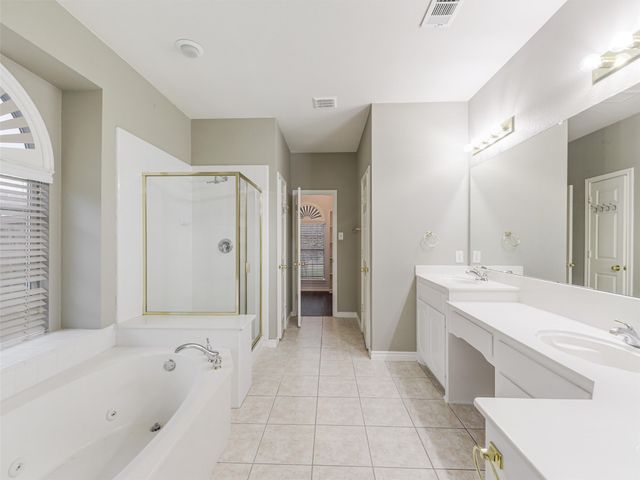 122 Wentwood Drive, Murphy, TX 75094
