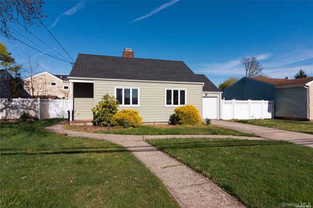 22 Carman Boulevard, Massapequa, NY 11758