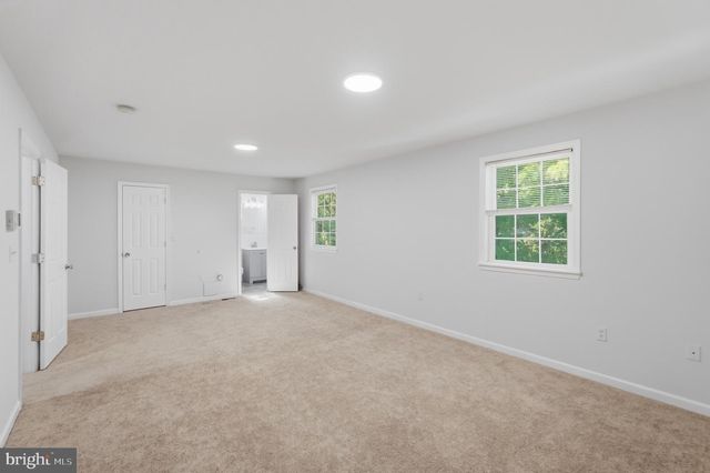 5107 CALL PL SE, Washington, DC 20019