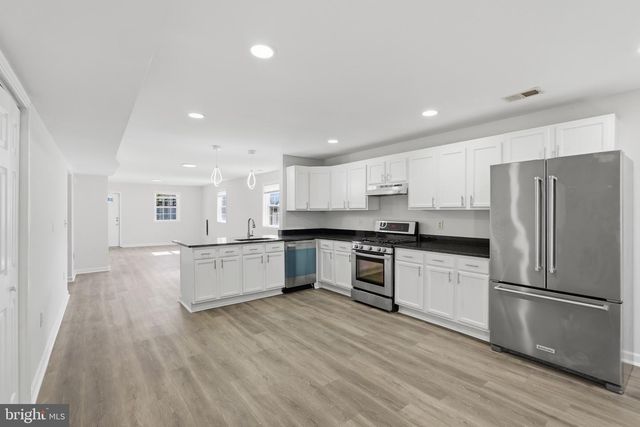 5107 CALL PL SE, Washington, DC 20019