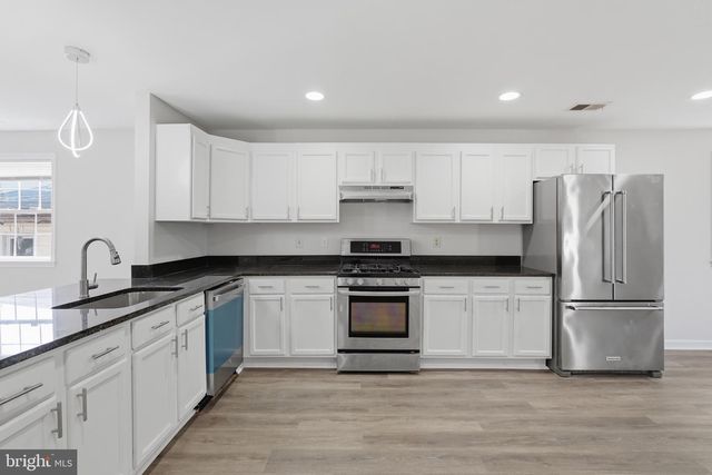 5107 CALL PL SE, Washington, DC 20019
