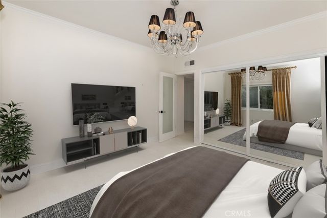 1228 N La Cienega 106, West Hollywood, CA 90069