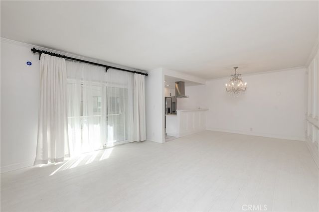 1228 N La Cienega 106, West Hollywood, CA 90069