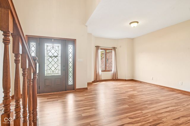 7082 Hunters Ridge Drive, Plainfield, IN 46168