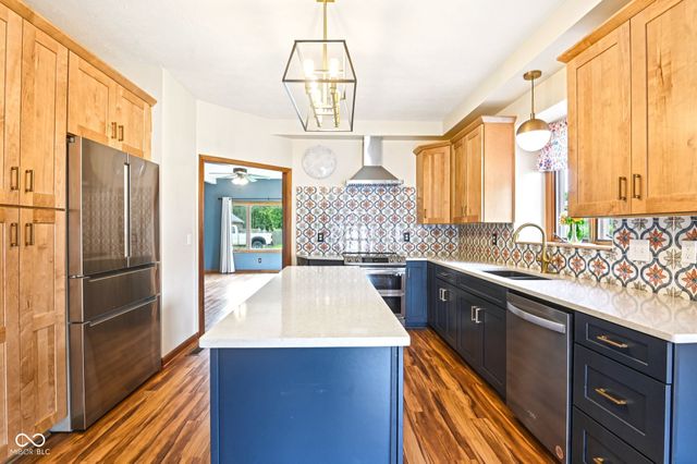 7082 Hunters Ridge Drive, Plainfield, IN 46168