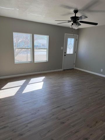 209 ELM Avenue, Dumas, TX 79029