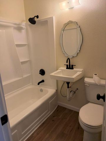 209 ELM Avenue, Dumas, TX 79029