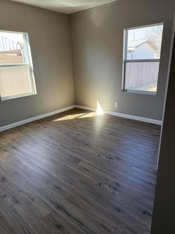 209 ELM Avenue, Dumas, TX 79029