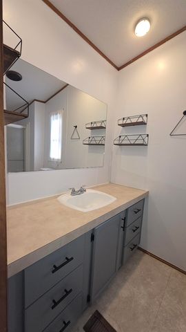 20989 Renee Dr., Chandler, TX 75758