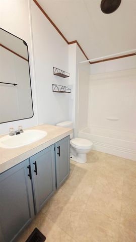 20989 Renee Dr., Chandler, TX 75758