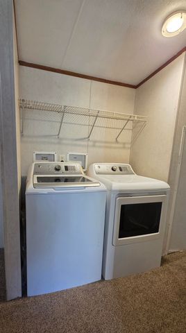 20989 Renee Dr., Chandler, TX 75758